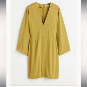 Bell-Sleeve Tunic Dress Size M NWT!